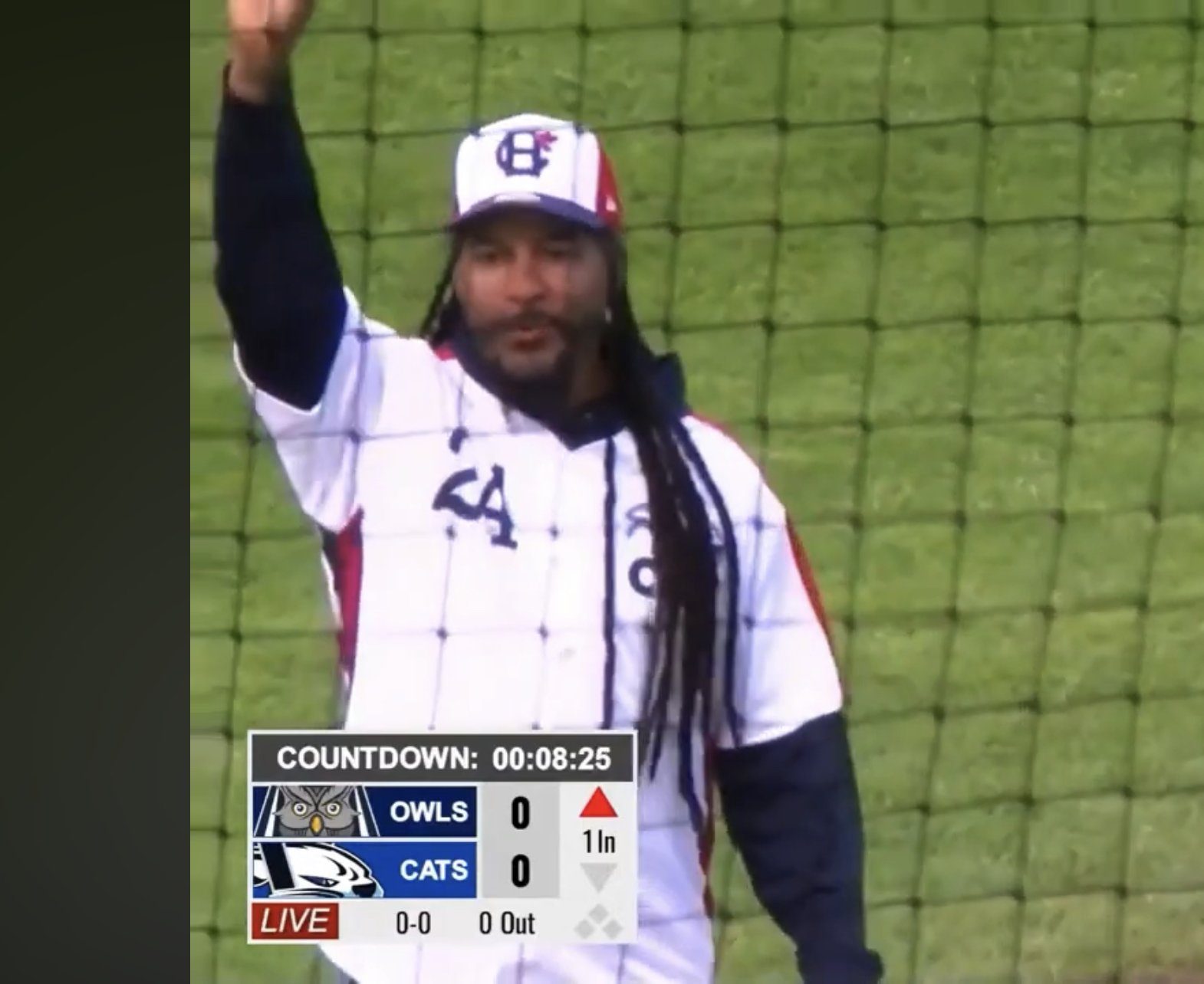  Manny Ramirez in Victoria (Photo: Screenshot/HarbourCats) 