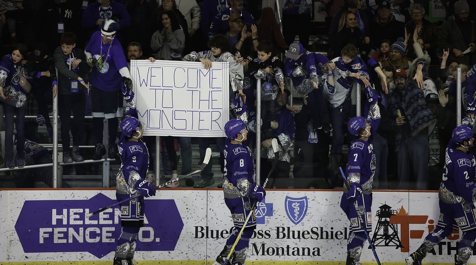 Helena salutes their fans (Photo: Kiera Marshall)