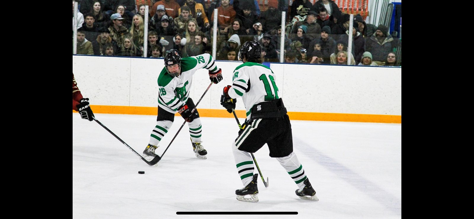  Riley Graves in a Montana Tech hockey game (BnO) 